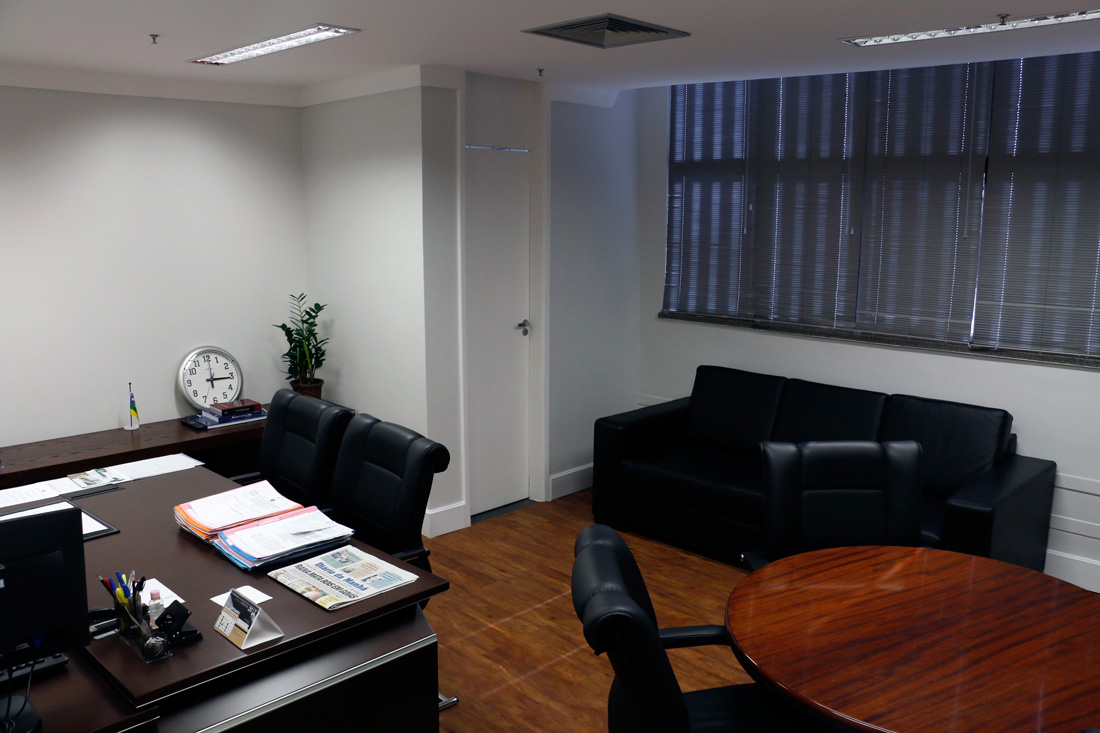 Gabinete da Vice-Presid&ecirc;ncia depois da reforma com novo mobili&aacute;rio