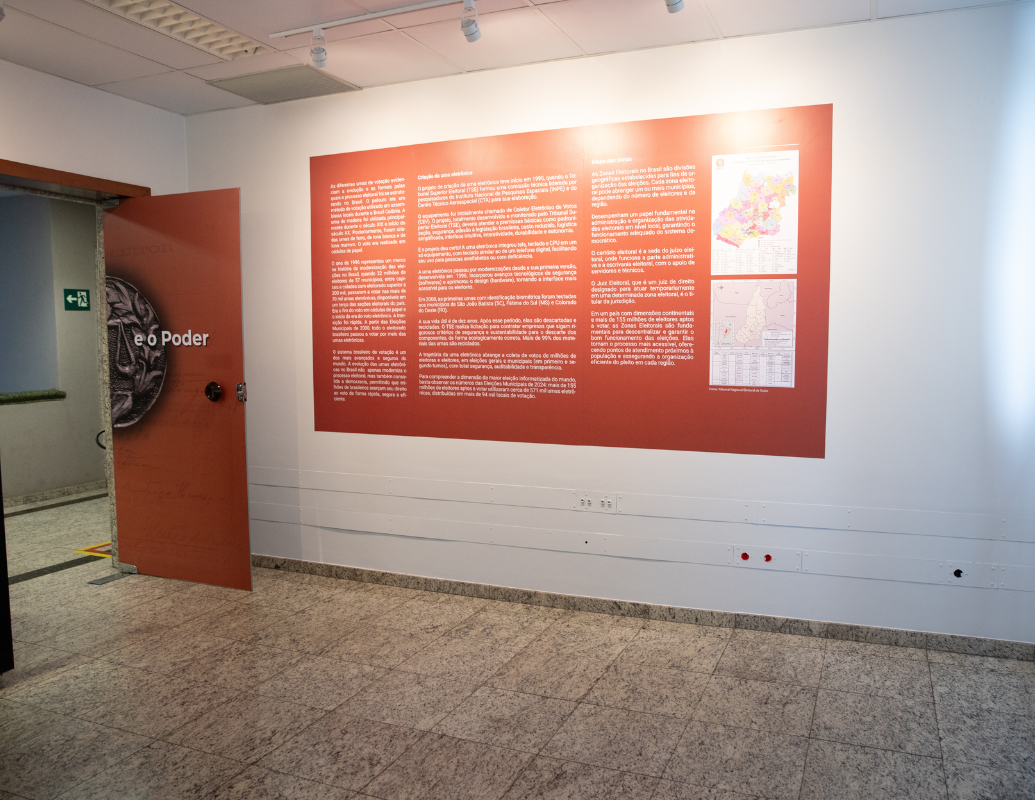 Vista do texto na Sala das Urnas