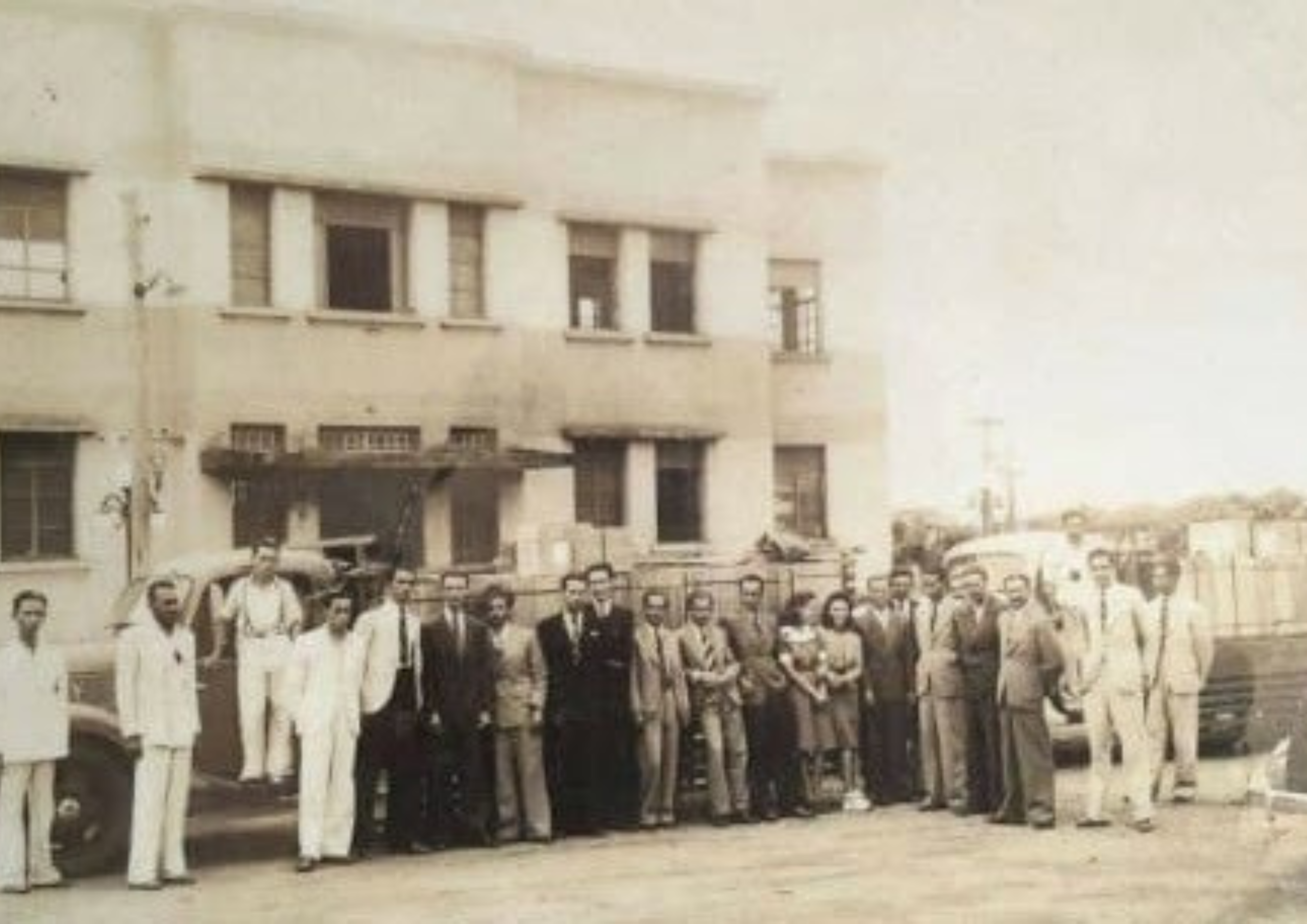 1937 - Inauguração do Edifício-sede do TRE-GO com a transferência do Poder Judiciário para a nova capital do estado, Goiânia, em 14 de julho de 1937. Fonte: Museu da Imagem e Som de Goiás - MIS