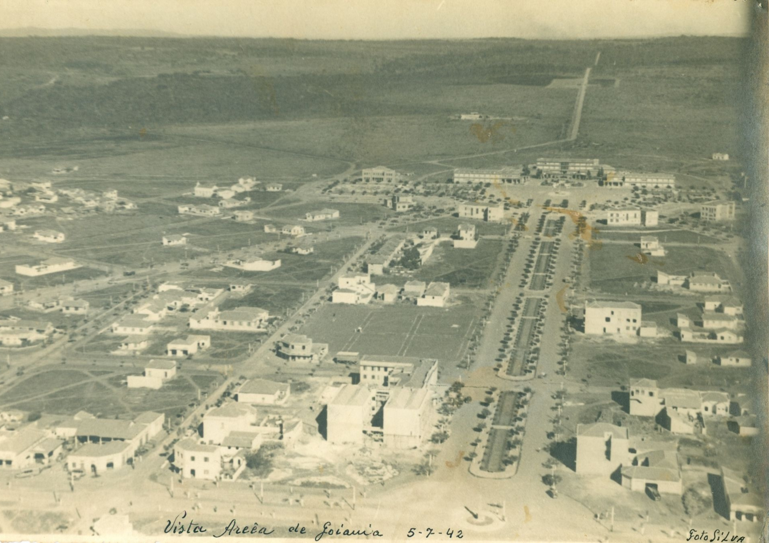 1937 - Extinção da Justiça Eleitoral e encerramento das atividades do TRE-GO, em 17 de novembro de 1937. Fonte: Museu da Imagem e Som de Goiás  - MIS